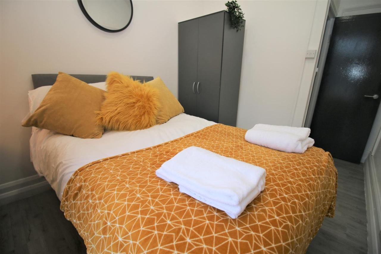 Free Local Parking - Fast Wifi - Sleeps 10 Guests By Property Promise Кардифф Экстерьер фото