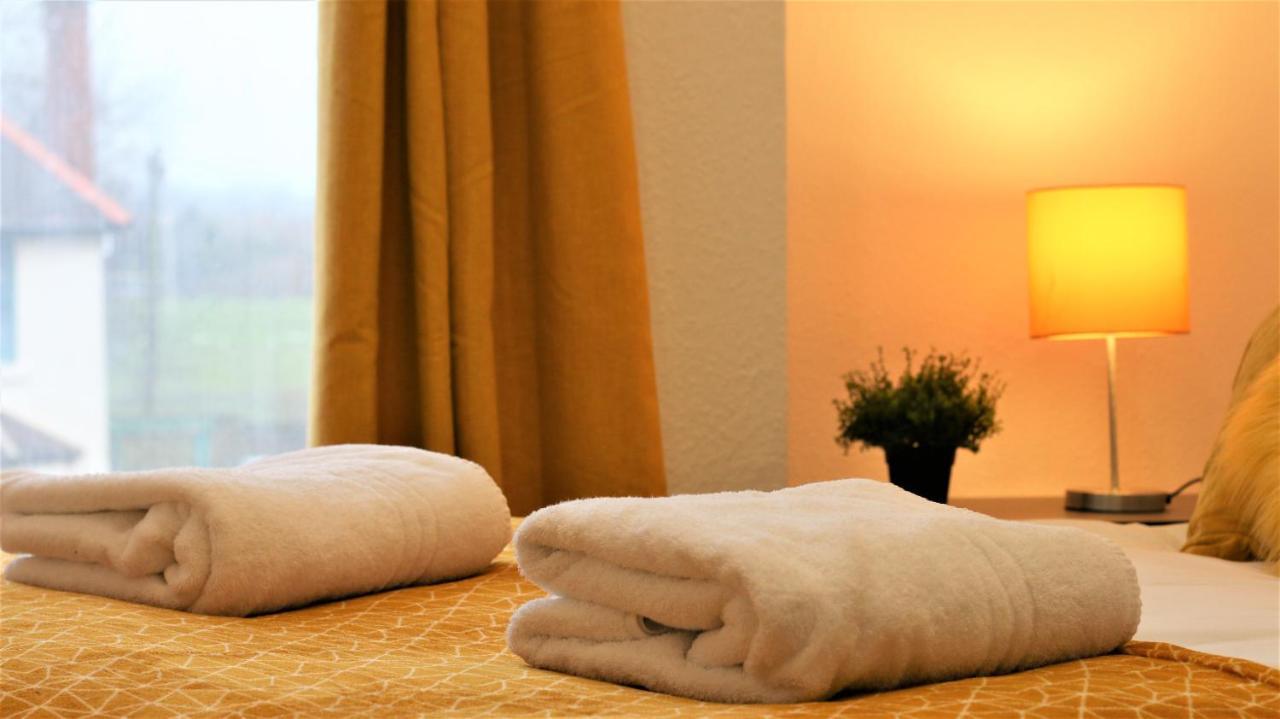 Free Local Parking - Fast Wifi - Sleeps 10 Guests By Property Promise Кардифф Экстерьер фото