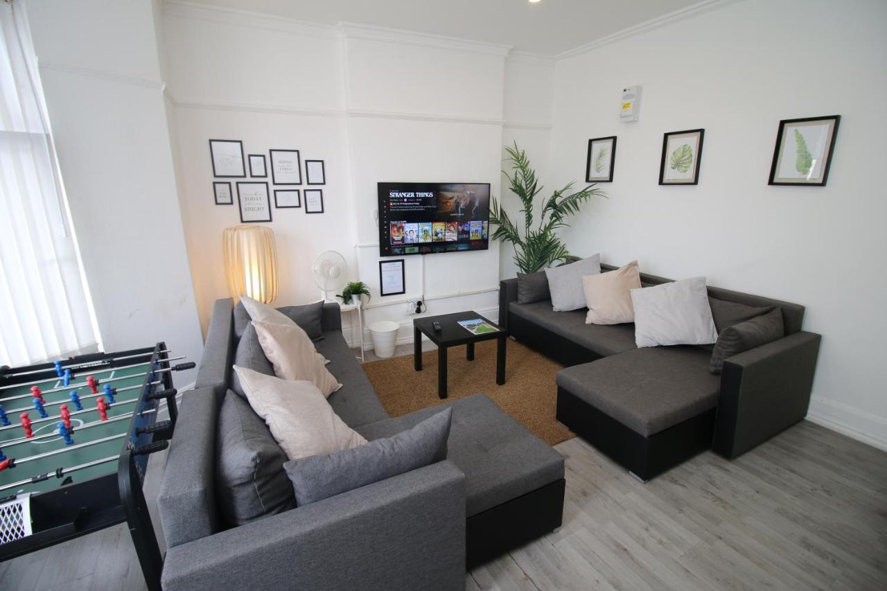 Free Local Parking - Fast Wifi - Sleeps 10 Guests By Property Promise Кардифф Экстерьер фото